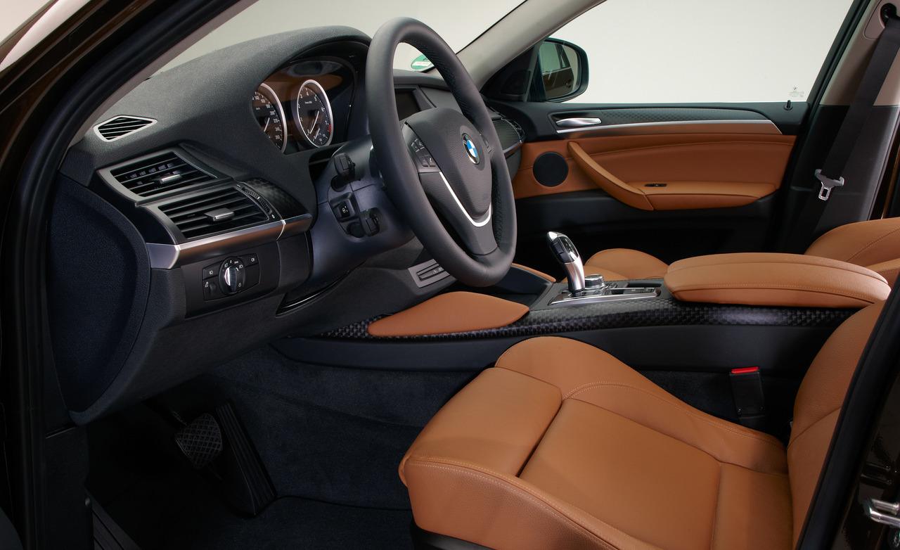 There are numerous sorts of custom auto inside adornments accessible for your BMW. Here we will quickly cover all the principle classes of auto inside adornments for BMW 