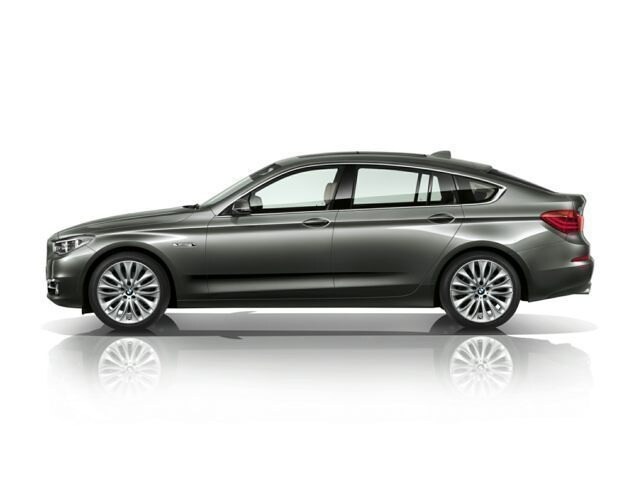 2017 BMW 535i sedan silver facing left white background.jpg