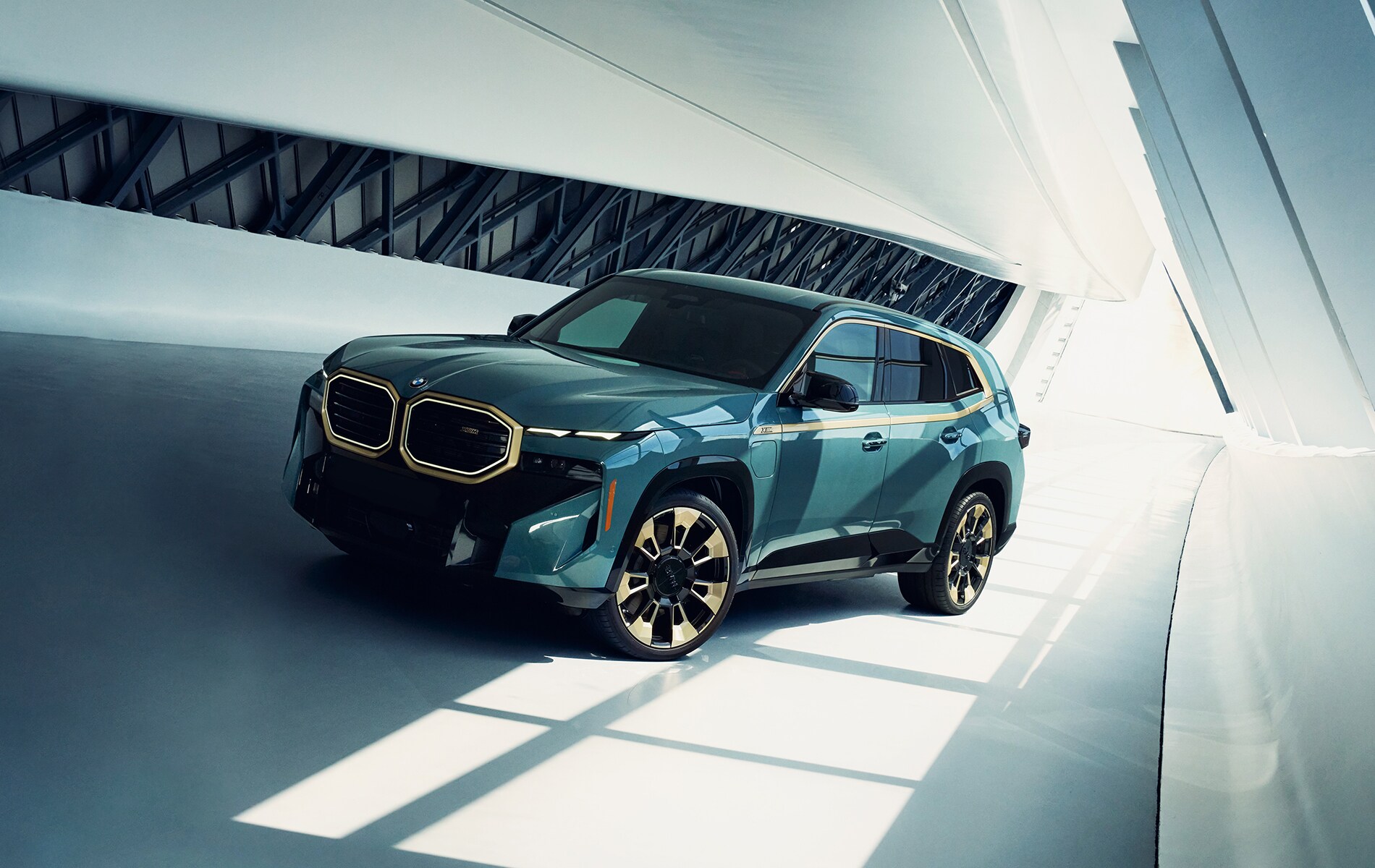 BMW-XM-Pre-Order.jpg