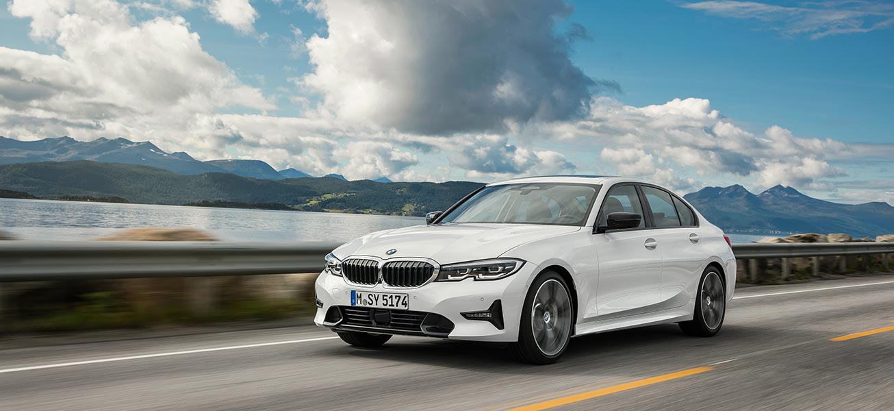 2020 BMW 330i Performance