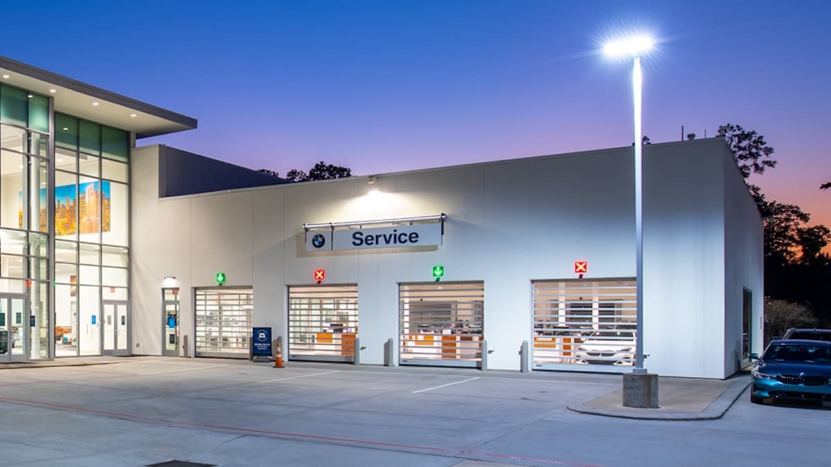 BMW of The Woodlands Service Center entrance