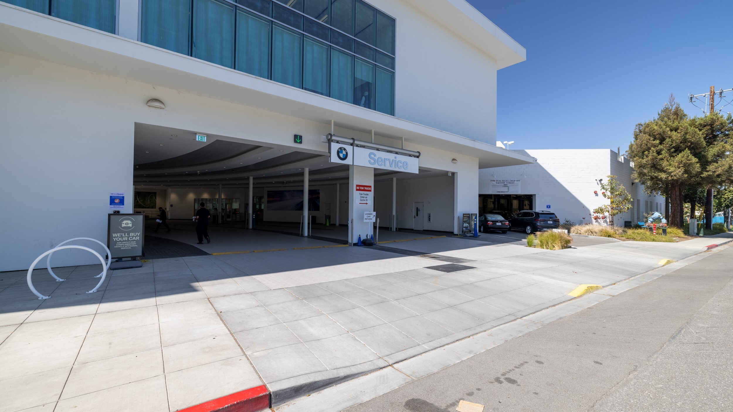 BMW of Mountain View sells, services, and finances BMW vehicles in Mountain View BMW of Mountain View Service Center