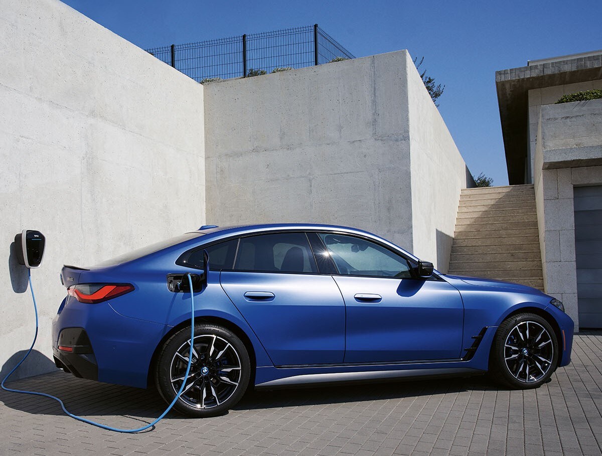 BMW i4