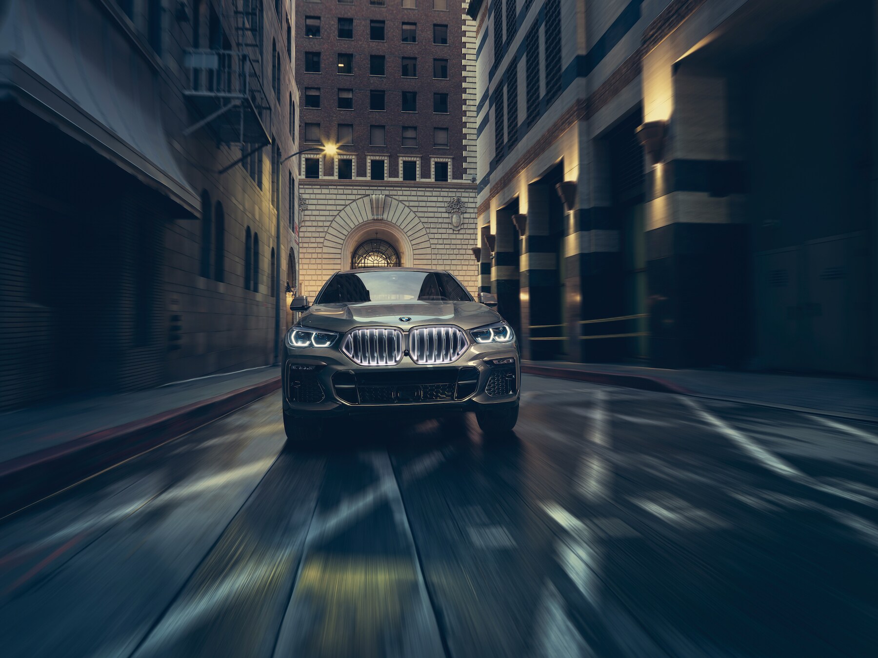 Model features of the 2020 X7 at BMW of Rockville | Grey 2020 BMW X6 running on road Model features of the 2020 X7 at BMW of Rockville | Grey 2020 BMW X6 running on road