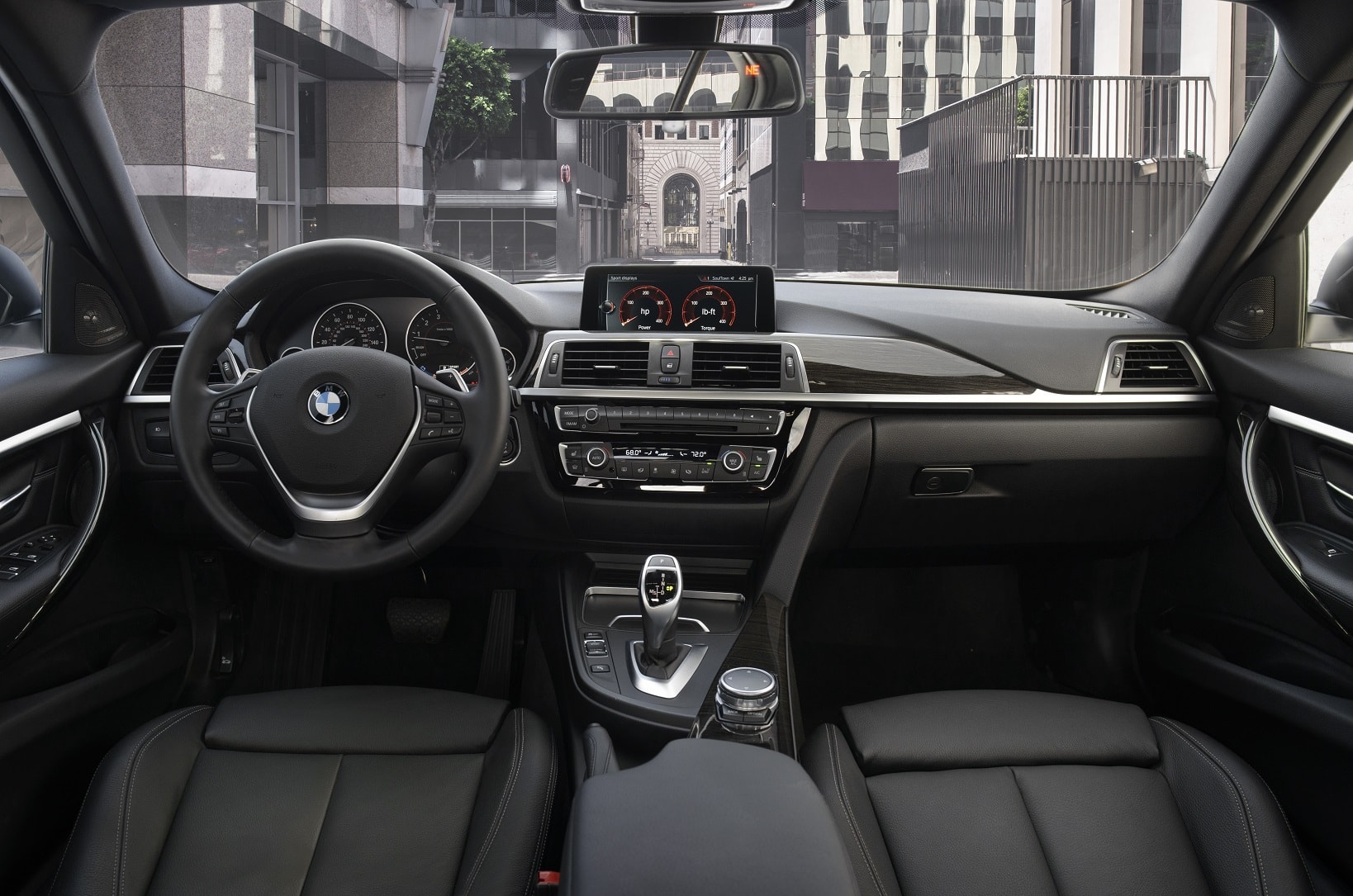 New 2018 BMW 3 Series dashboard interior.jpg