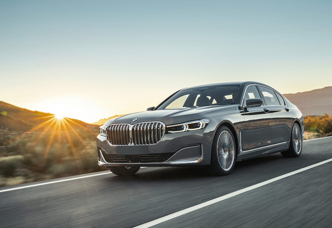 BMW 7 Series 2020 sunset.PNG