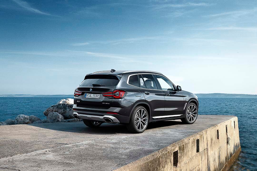 vue latérale arrière du BMW X3 d'occasion