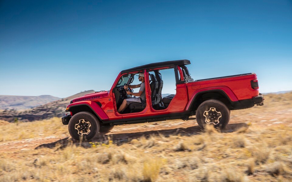 2020-Jeep-Gladiator-Rubicon-Truck-L02.jpeg