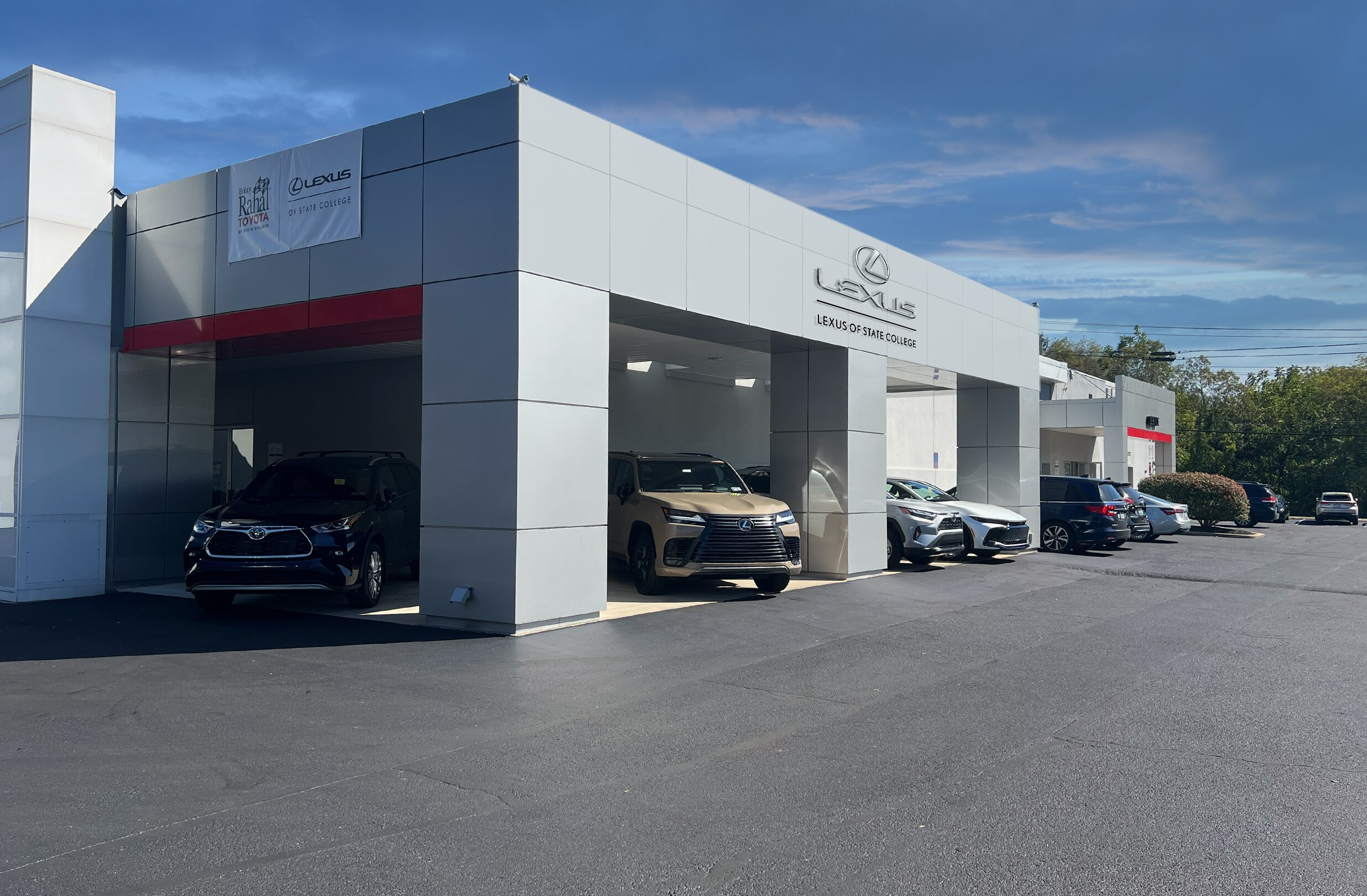 Lexus of State College Dealership