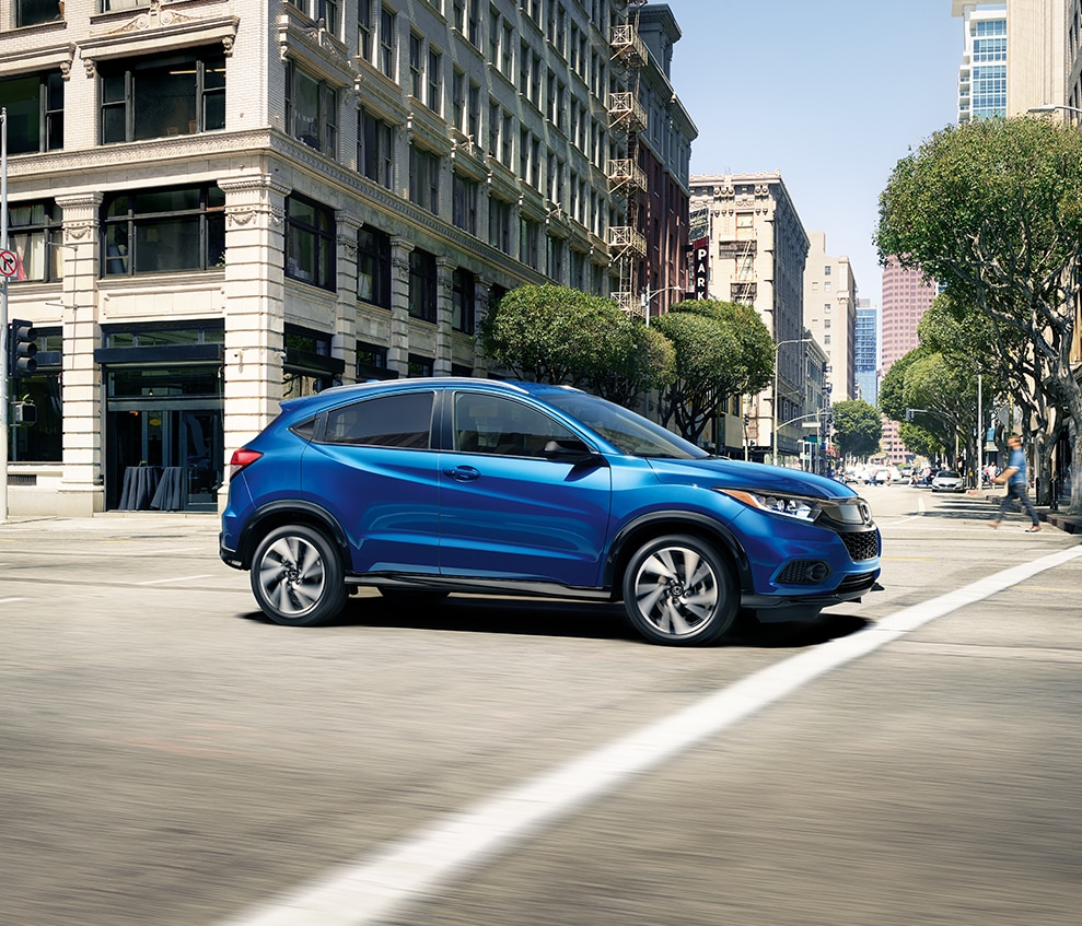 safetyfeatures_bluehrv.jpg Blue Honda HR-V stopped at a crosswalk in Mechanicsburg