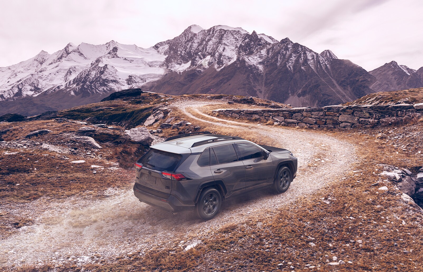 Performance features of the 2020 Toyota RAV4 and RAV4 Hybrid at Bobby Rahal Toyota | Grey 2020 Toyota RAV4 driving up the mountain Performance features of the 2020 Toyota RAV4 and RAV4 Hybrid at Bobby Rahal Toyota | Grey 2020 Toyota RAV4 driving up the mountain