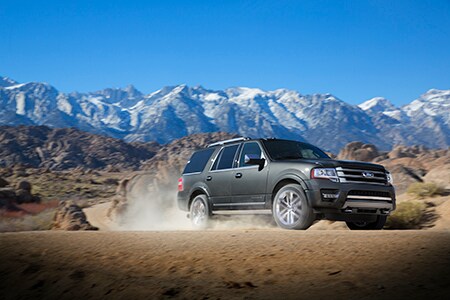 2017_Ford_Expedition_outdoor_lifestyle.jpg