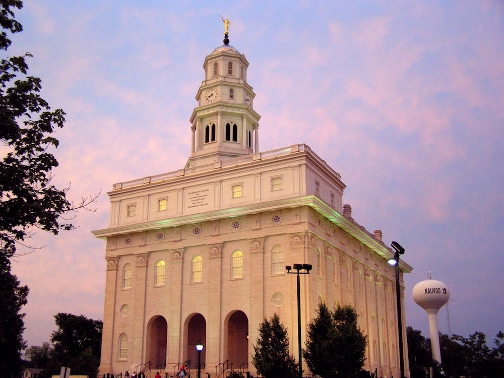 New_Nauvoo_Temple.jpg
