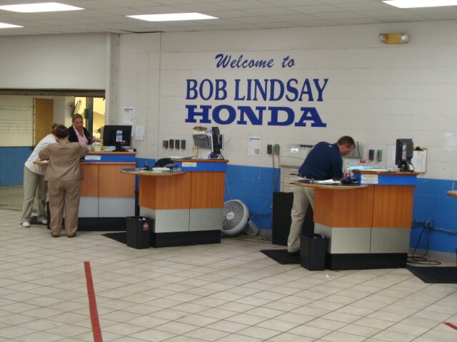 http://pictures.dealer.com/b/boblindsayhonda/0651/698557f70a0d02b701eb7d25762bbac3.jpg