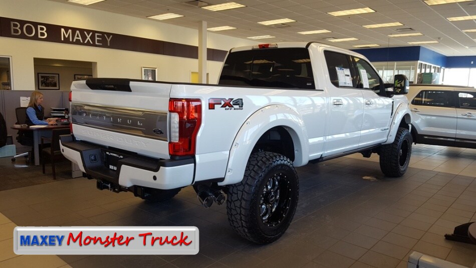 2018 Lifted Platinum F-350 (2).jpg
