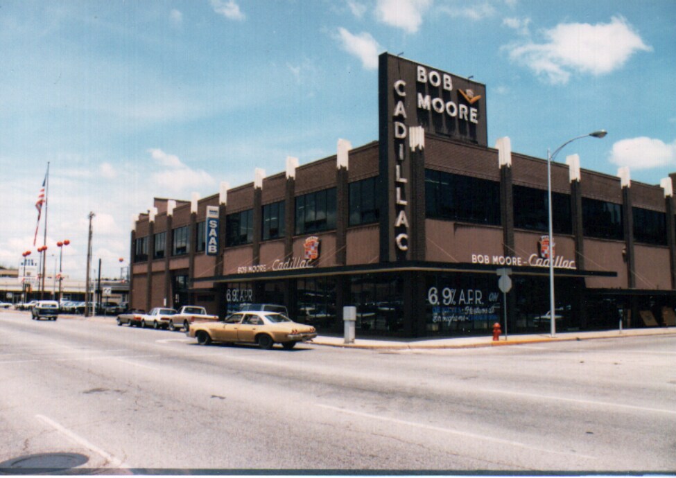 Bob Moore Cadillac Downtown.png