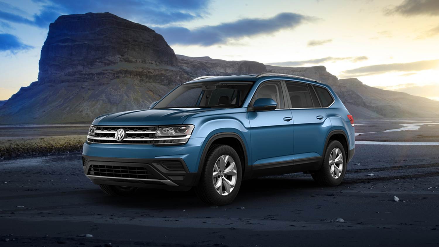 2020-vw-atlas-bob-penkhus-dealerships-colorado.jpg New Volkswagen Atlas SUV parked on the beach