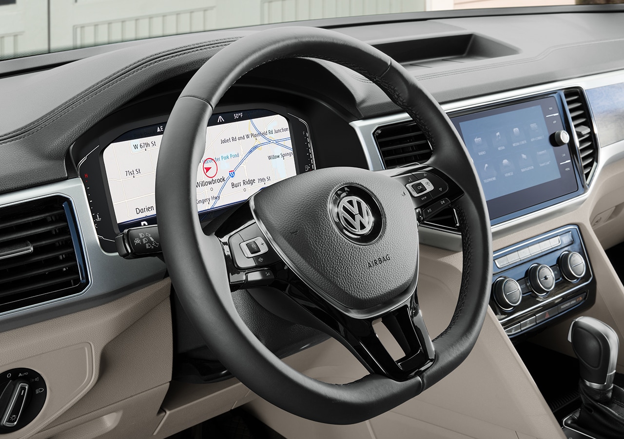 2020-vw-atlas-interior-dashboard-bob-penkhus-volkswagen-dealership-colorado-springs.jpg 2021 vs. 2020 VW Atlas close up of dashboard