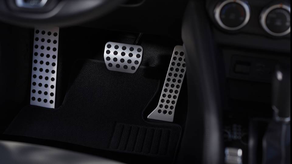 2020-mazda-cx-3-foot-pedals-bob-penkhus-mazda-dealership-colorado.jpg