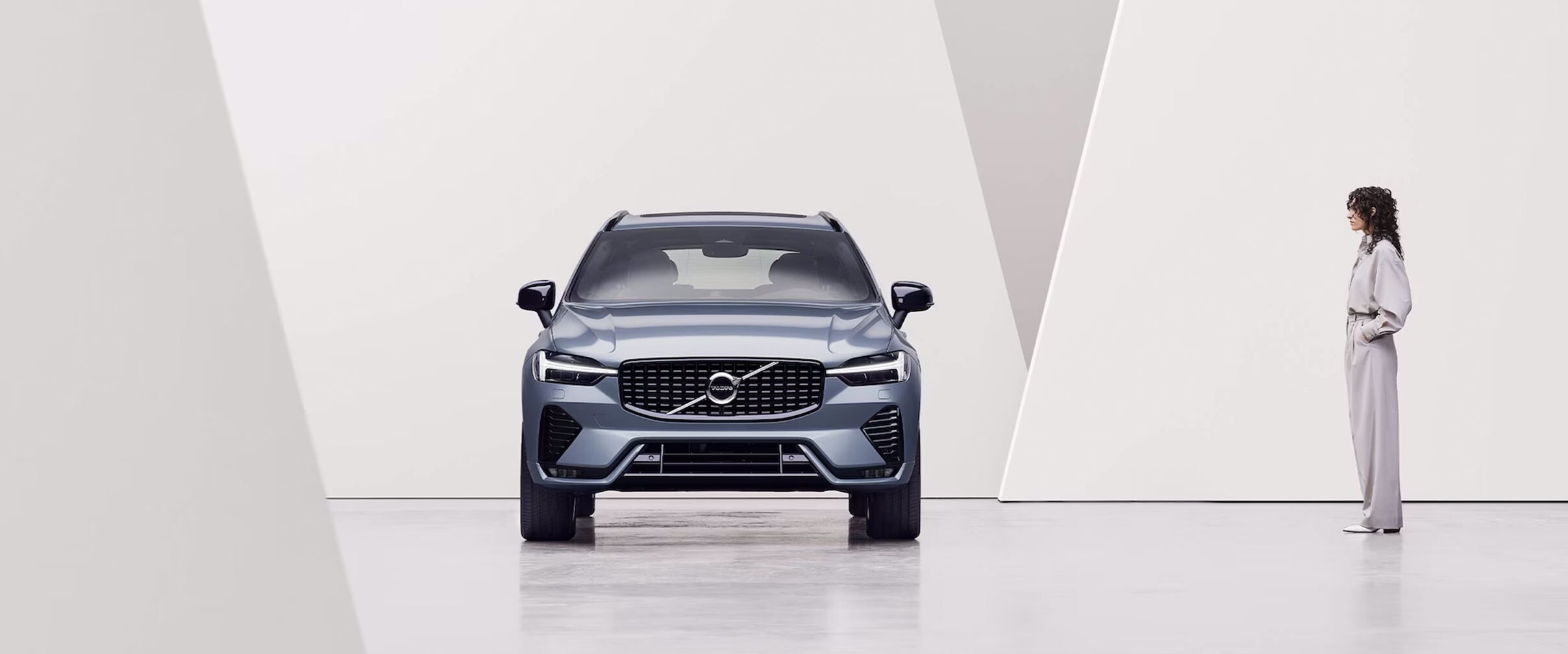 2024-Volvo-XC60-.jpg