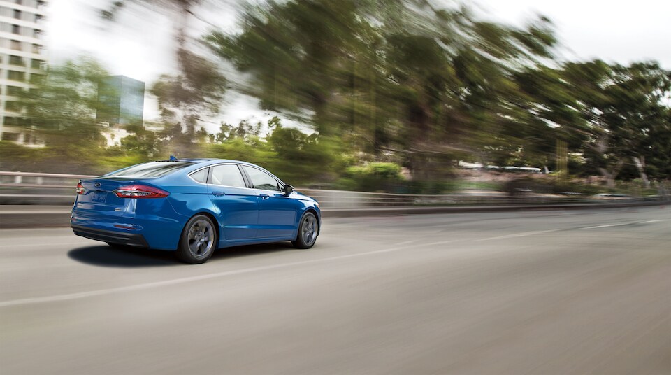 2020-Ford-Fusion-SE-Sedan-L02.jpeg