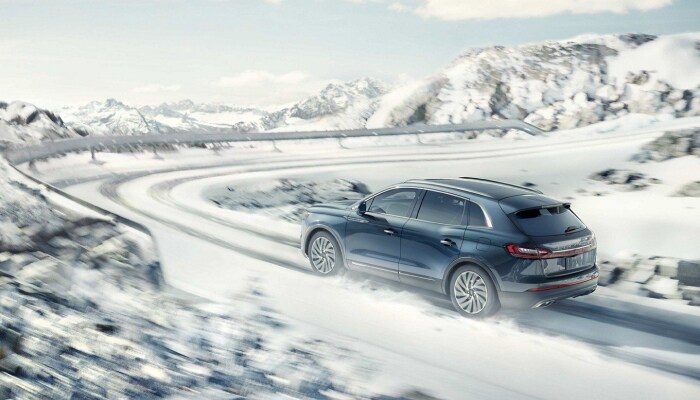 The 2019 Lincoln Nautilus features an impressive 2.7L V6 engine