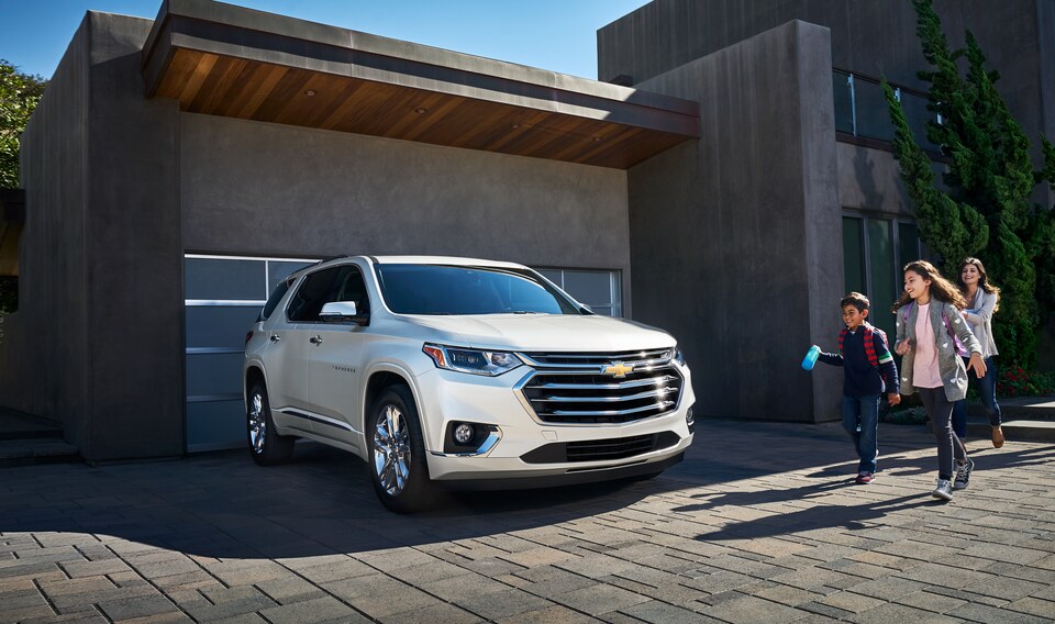2021-Chevrolet-Traverse-HighCountry-SUV-L06.jpeg