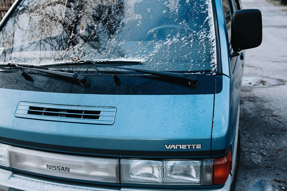 How to prepare your vehicle for the winter season | Windshield wipers on while its snowing