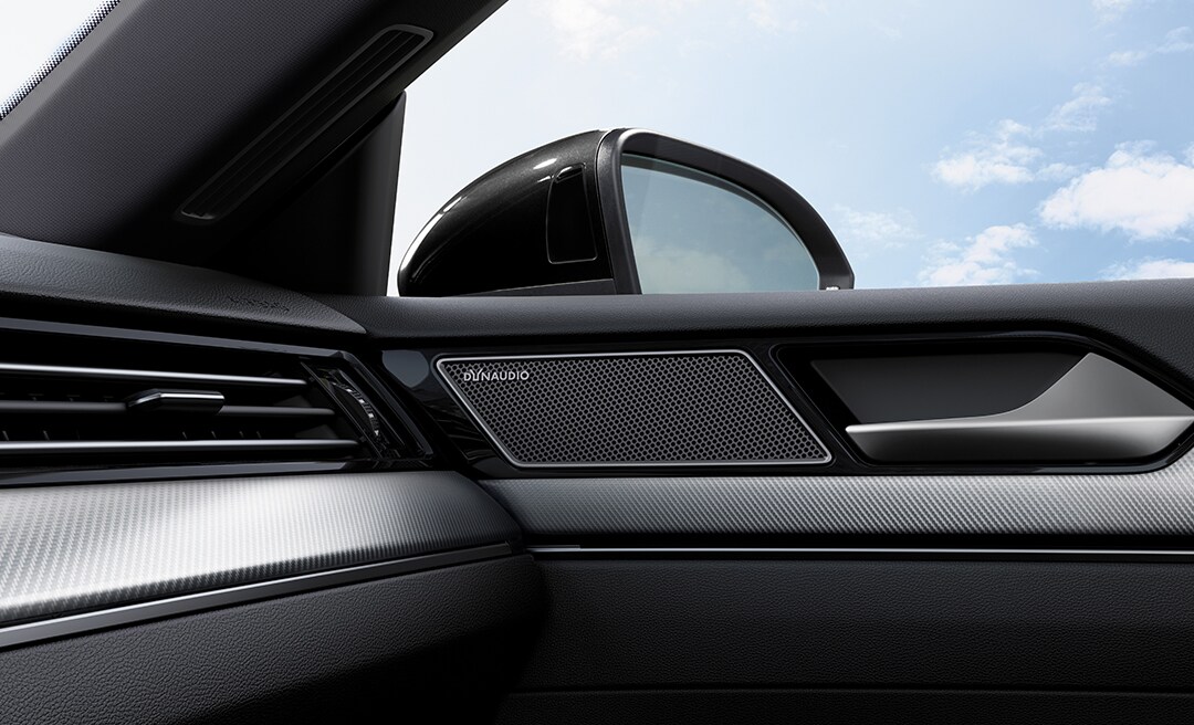 2020 Volkswagen Arteon with Dynaudio®
