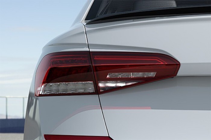 2020 volkswagen passat LED taillights
