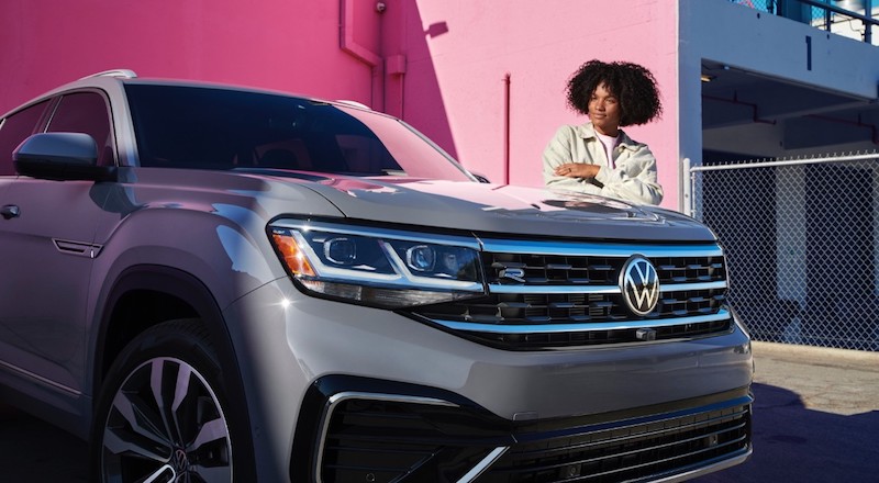 2020 Volkswagen Atlas Cross Sport R-Line trim
