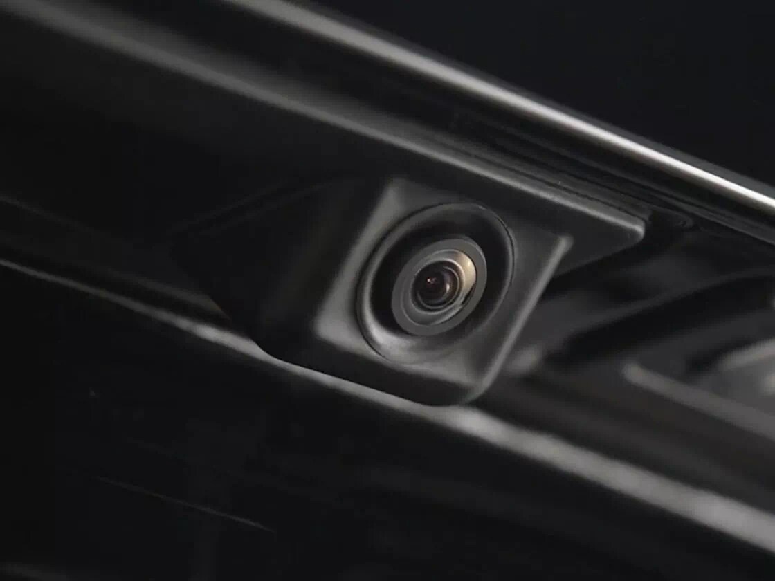 2021 Volkswagen Atlas for sale with rear view camera at (dealership) near (placeholder-city)