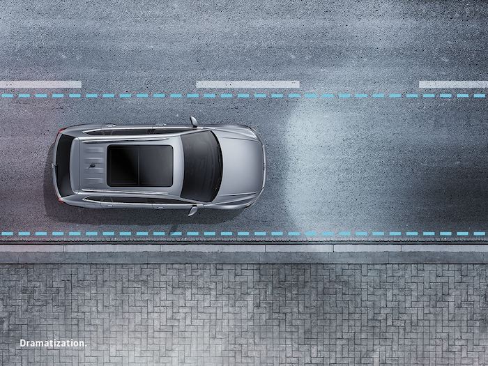 2022 Volkswagen Taos lane assist