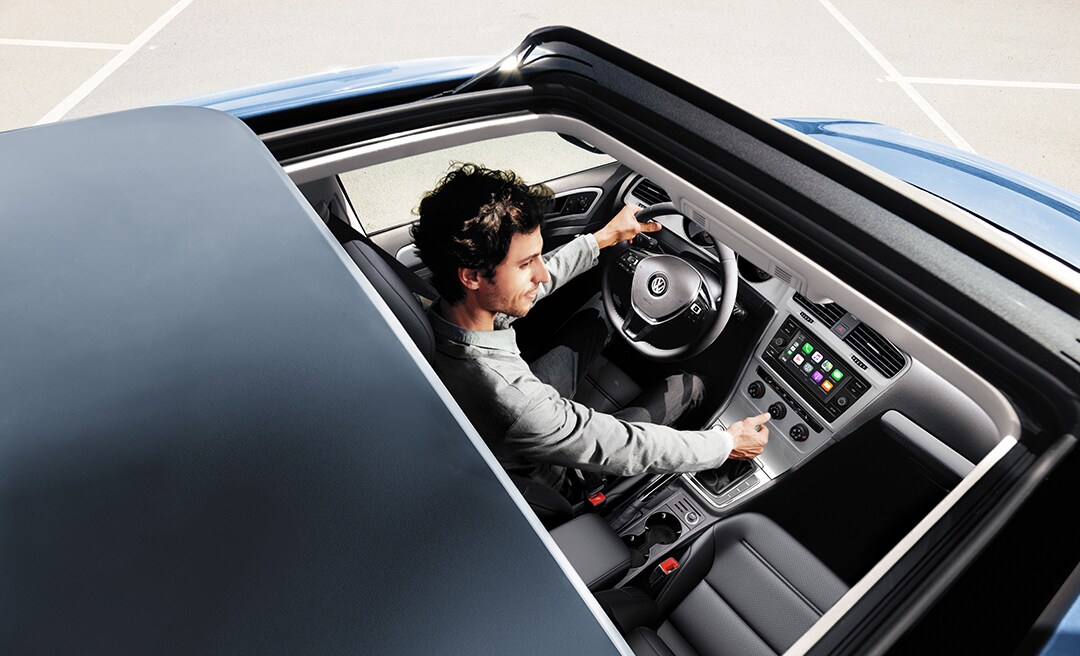 2020 Volkswagen Golf with Panoramic Sunroof open