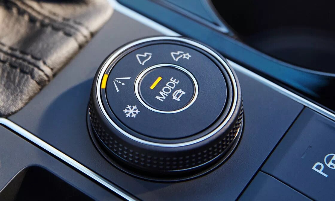 2021 Volkswagen Atlas Cross Sport with on road mode