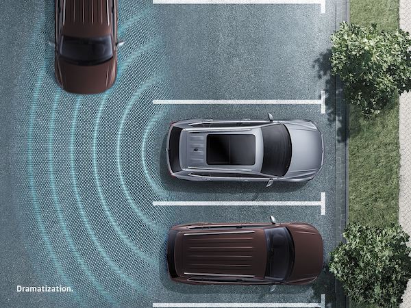 2022 Volkswagen Taos rear traffic alert