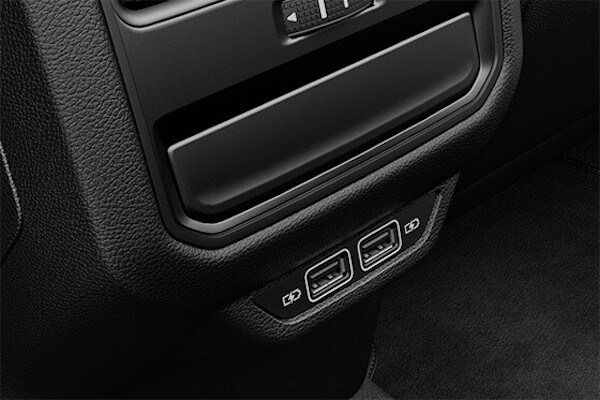 2020 volkswagen passat USB charging ports