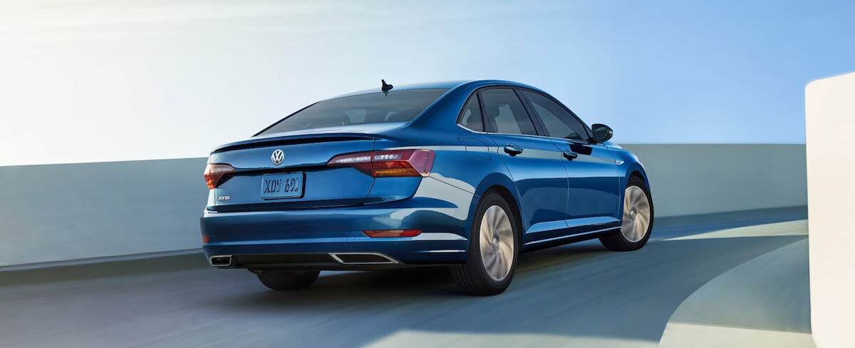 new 2019 Volkswagen Jetta 0-60 mph speed vs the competition