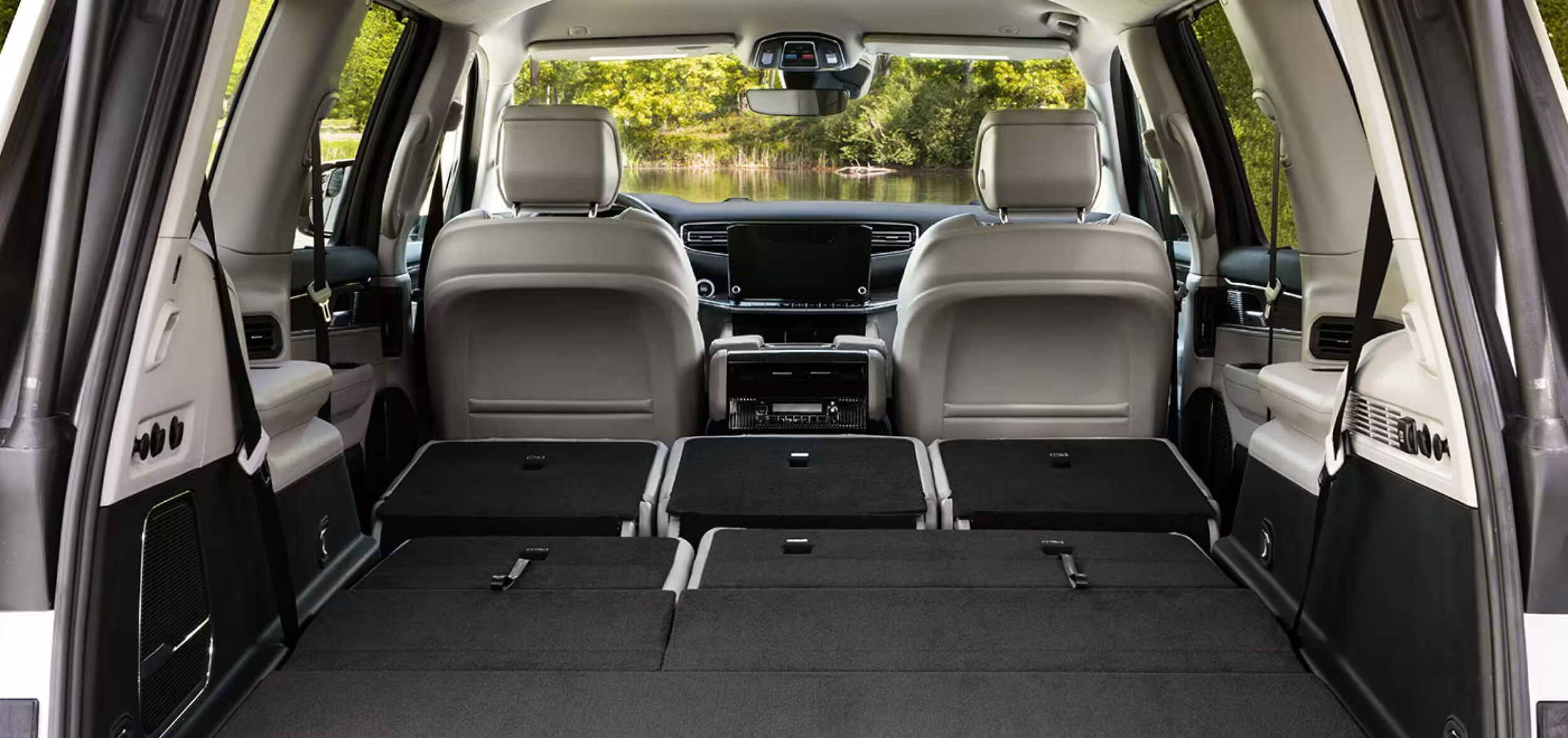 2024 Jeep Wagoneer Interior Near Baytown, TX