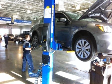 Bommarito Express Tire Installation2.jpg