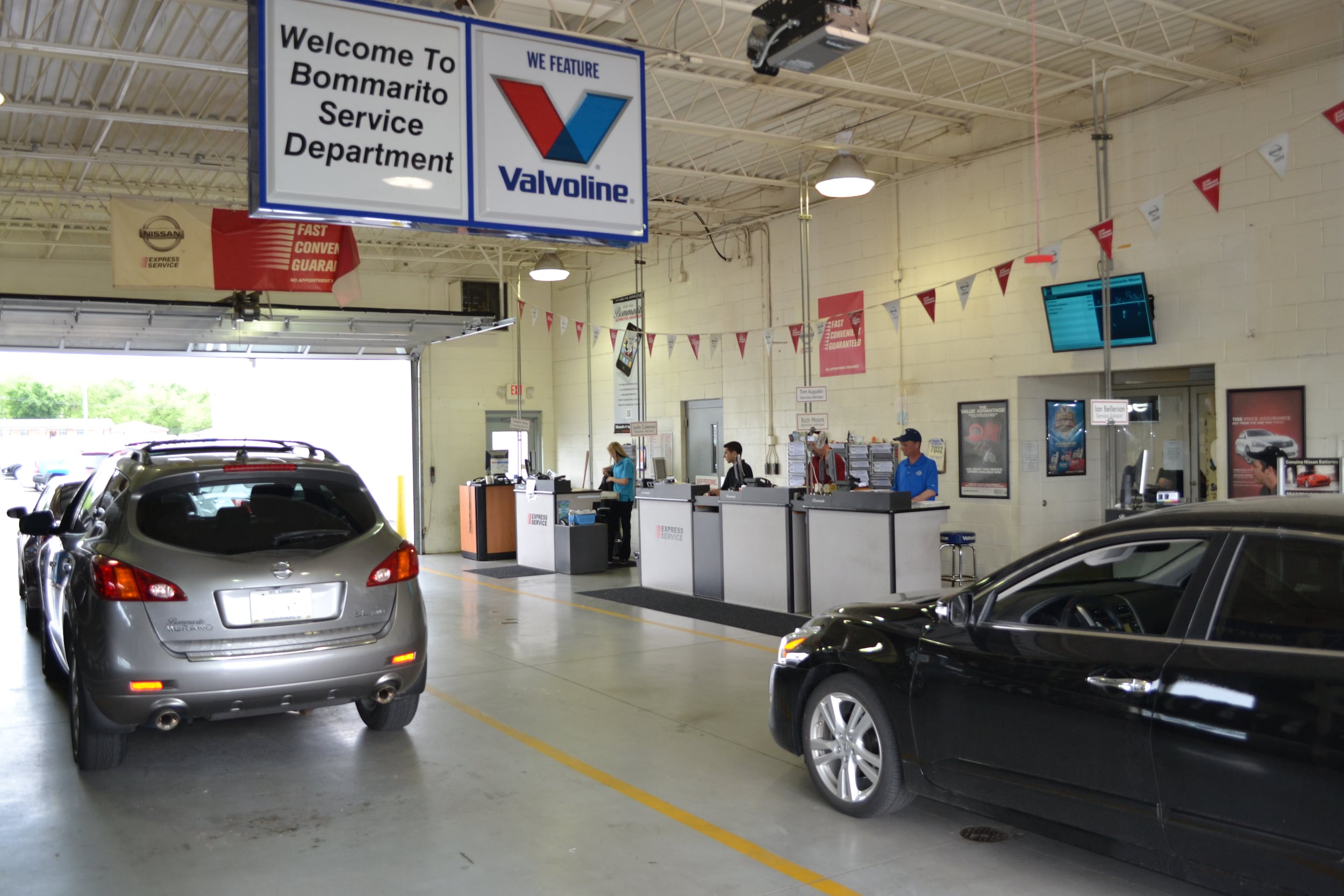 Schedule your next auto service appointment at Bommarito Nissan of Hazelwood near St. Louis, MO! Bommarito Nissan of Hazelwood Auto Service Center