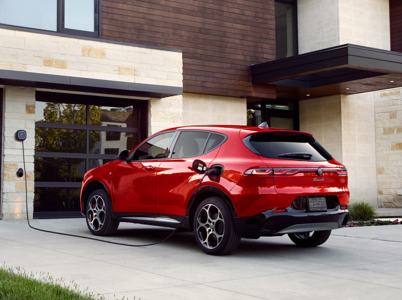 Alfa Romeo Tonale Plug-In Hybrid Range, MPGe & More