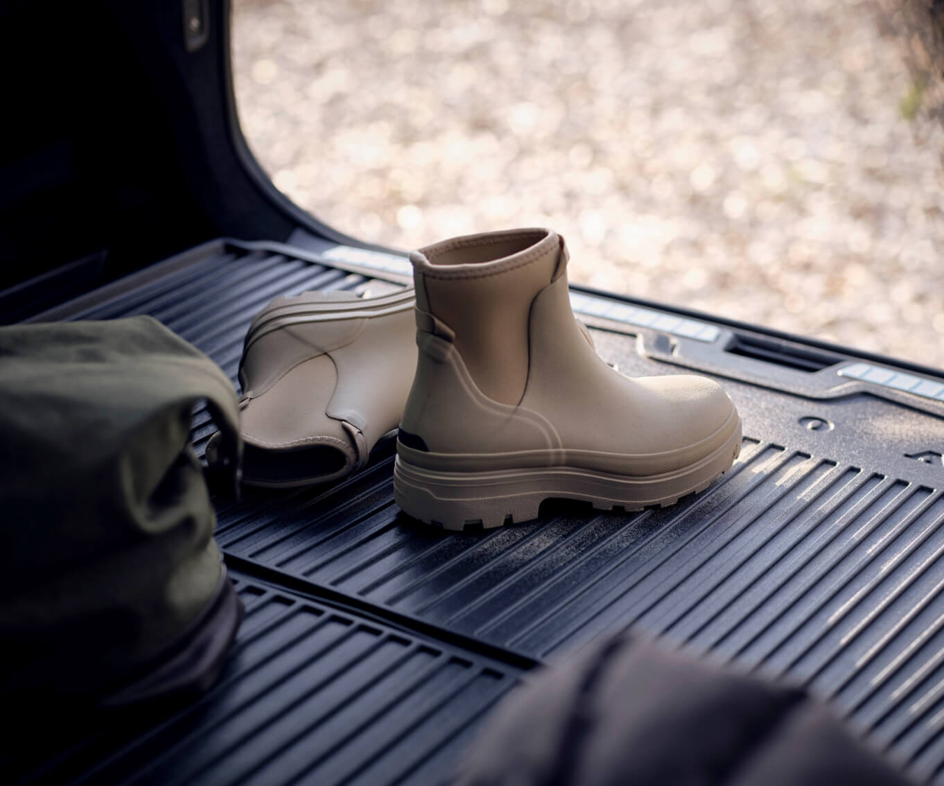 2026 Volvo XC90 vs. 2026 Lexus TX Size & Cargo