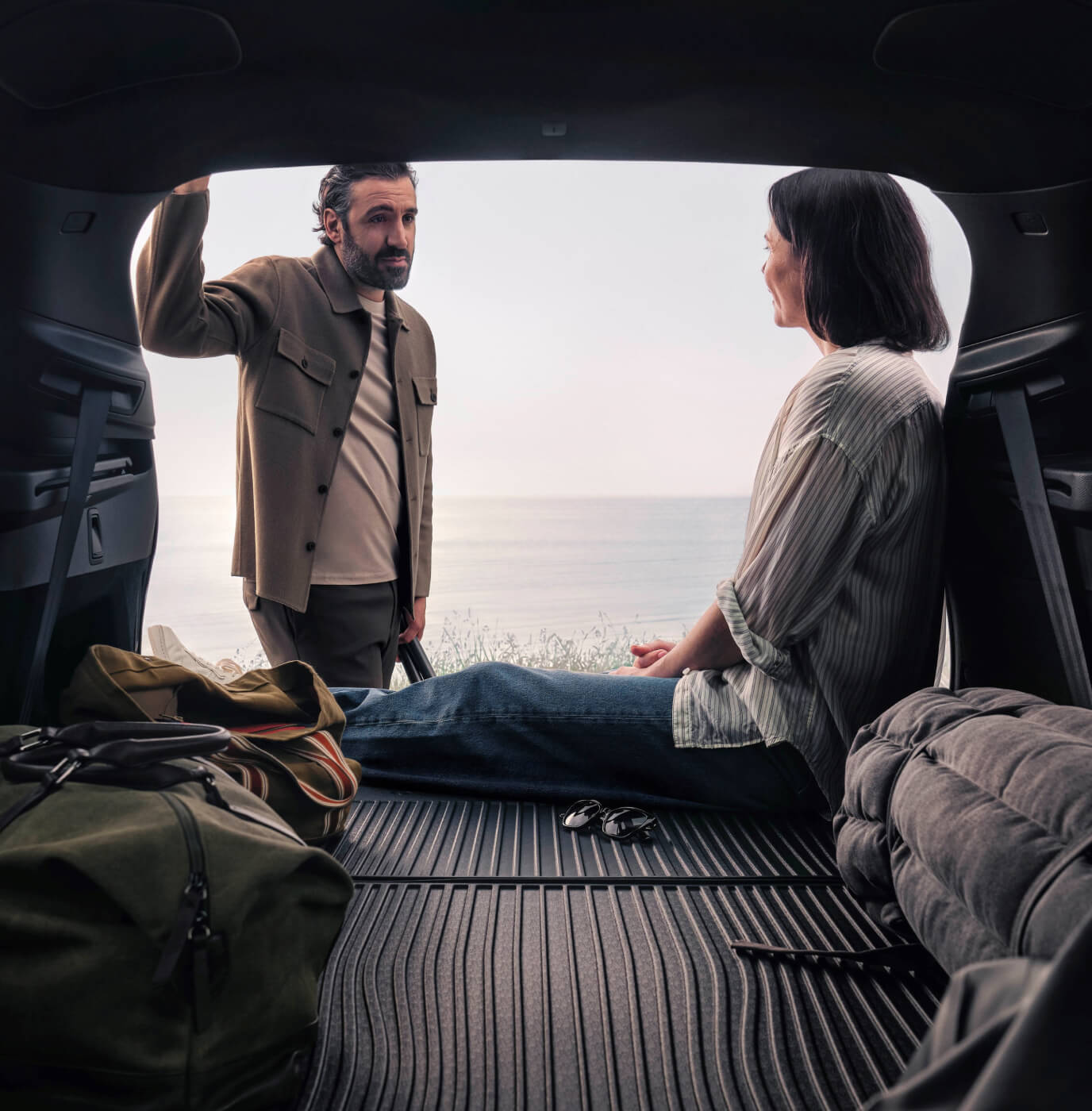 2026 Volvo XC90 vs. 2026 INFINITI QX60 Seating & Cargo Space