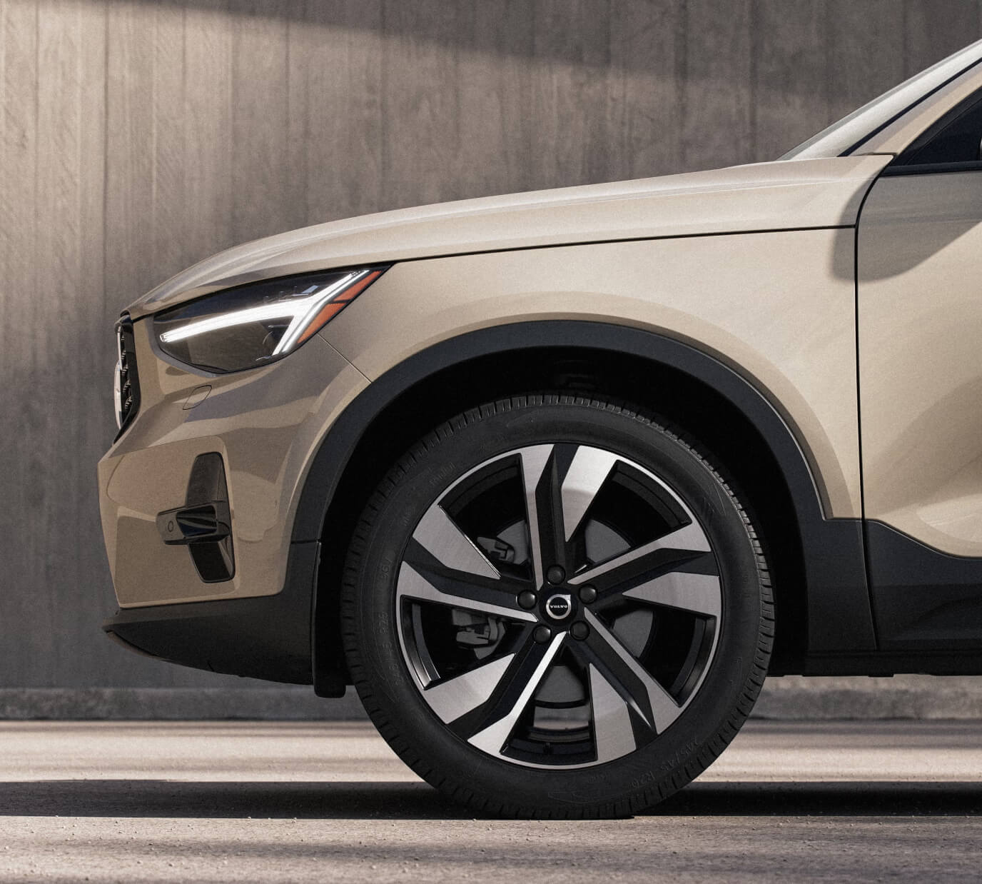 2026 Volvo XC40 vs. 2026 BMW X1 Series Safety & Reliability