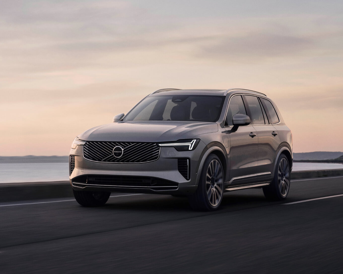 2026 Volvo XC90 vs. 2026 Lexus TX Engine & Specs