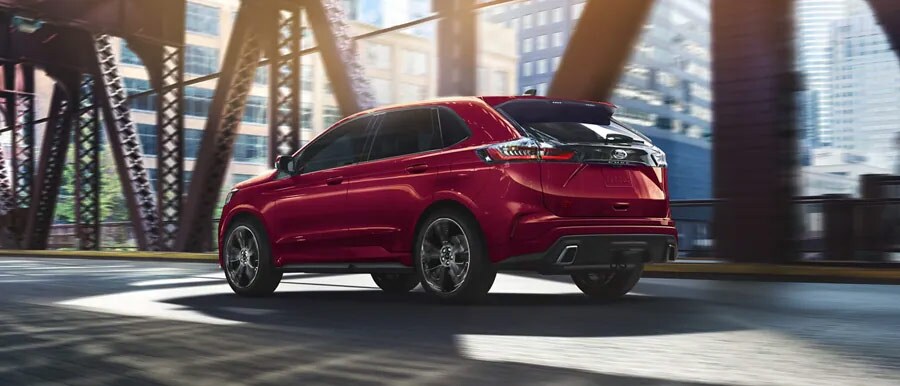 10_31_ford_edge_exterior_bridge.jpg