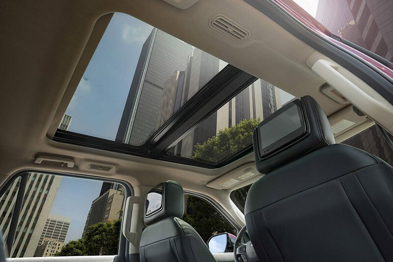11_22_ford_expedition_vista_roof.jpg