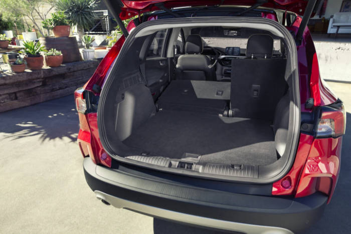 10_17_ford-escape_storage-room.jpg