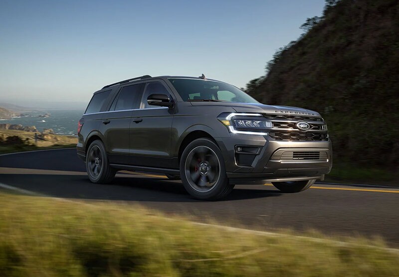 11_22_ford_expedition_road2.jpg